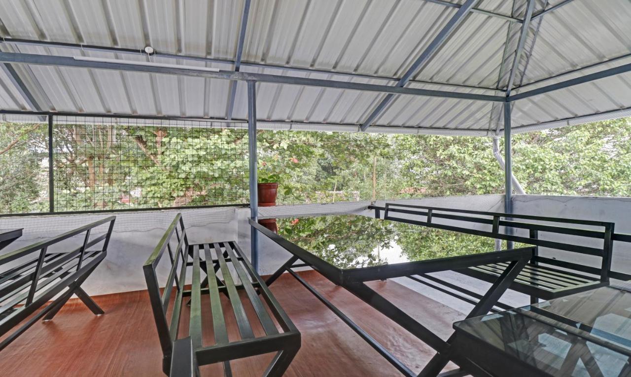 Nirupama,Hotel Aluva 700 Mtr From Aluva Railway Station Alwaye Buitenkant foto